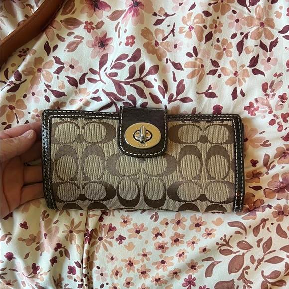 Coach Wallet - Picture 1 of 3